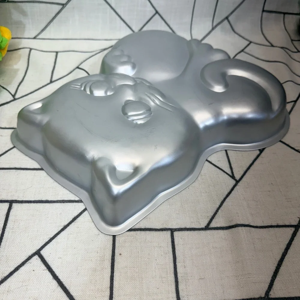 Wilton Cake‎ Pan 12x11 Silver Vintage 1979 Sitting Kitten Cat Mold 502-1972